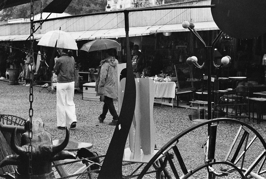 brocante pluvieuse